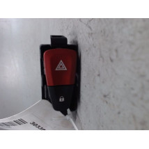 BOUTON DE WARNING RENAULT MEGANE