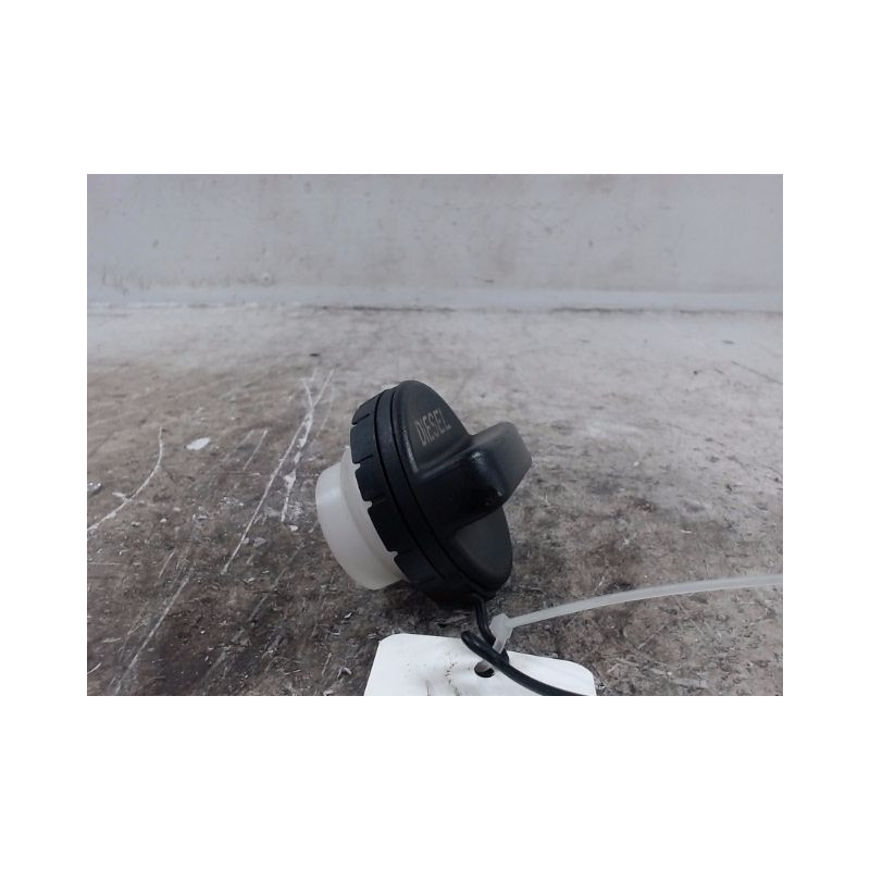 BOUCHON RESERVOIR A CARBURANT TOYOTA YARIS II 2010-