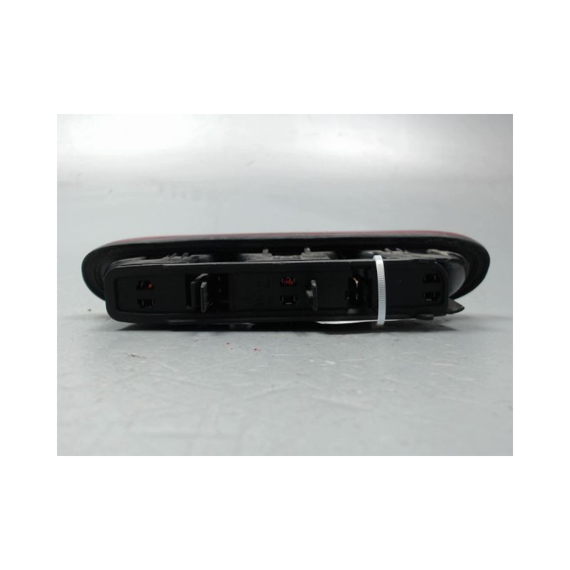 FEUX STOP SUPPLEMENTAIRE RENAULT CLIO I PH.3 96-98