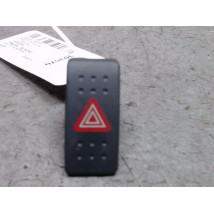 BOUTON DE WARNING SUZUKI SWIFT -03/05