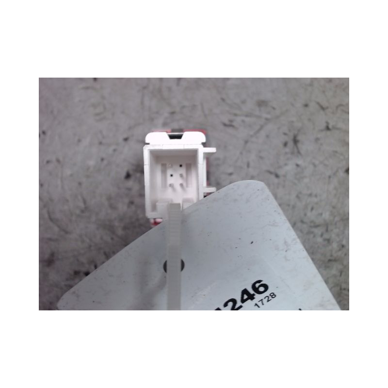 BOUTON DE WARNING VOLKSWAGEN GOLF VI 2008-