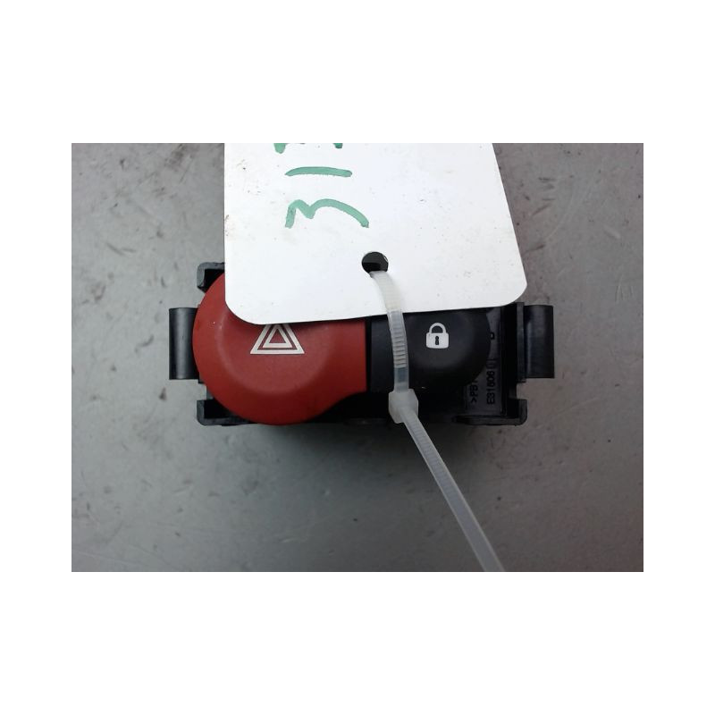 BOUTON DE WARNING RENAULT CLIO III Phase 2 2009-...