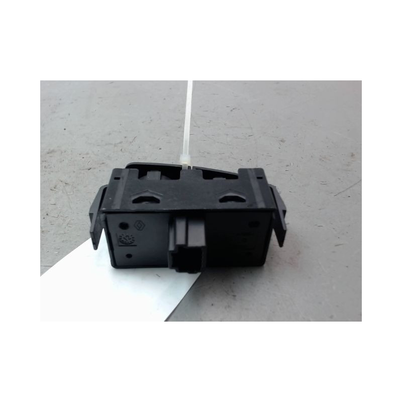 BOUTON DE WARNING DACIA LODGY BREAK 2012-...