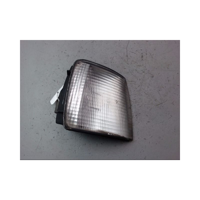CLIGNOTANT DROIT VOLKSWAGEN PASSAT BERL. III Phase 1 1988-1993