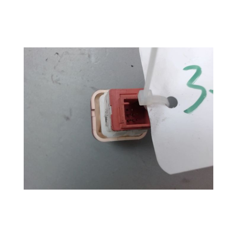 BOUTON DE WARNING PEUGEOT 1007 2005-2010