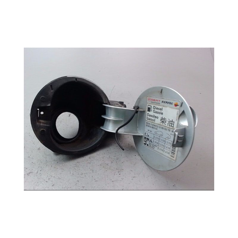 VOLET DE TRAPPE CARBURANT SEAT CORDOBA BERL. II 2002-2009