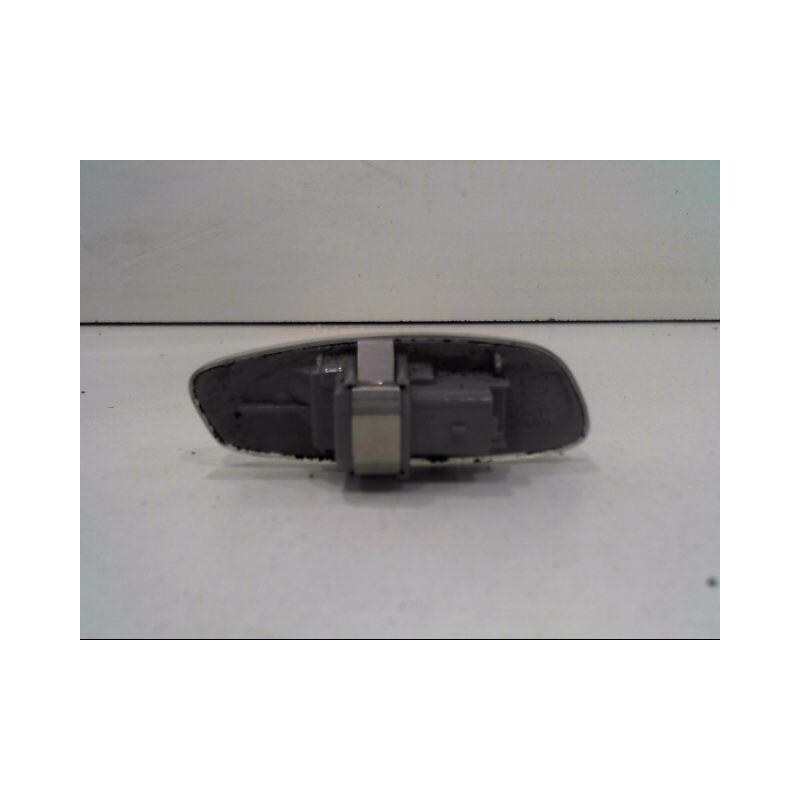 REPETITEUR AILE GAUCHE PEUGEOT 207