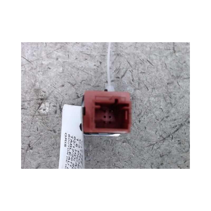 BOUTON DE WARNING CITROEN C3 PICASSO 2008-