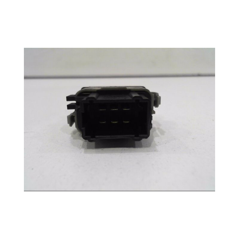 COMMANDE LEVE-GLACE PORTE AVD RENAULT TWINGO