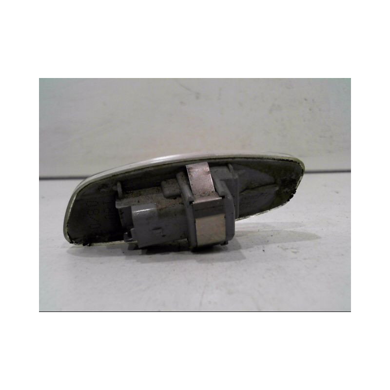 REPETITEUR AILE DROIT CITROEN C4