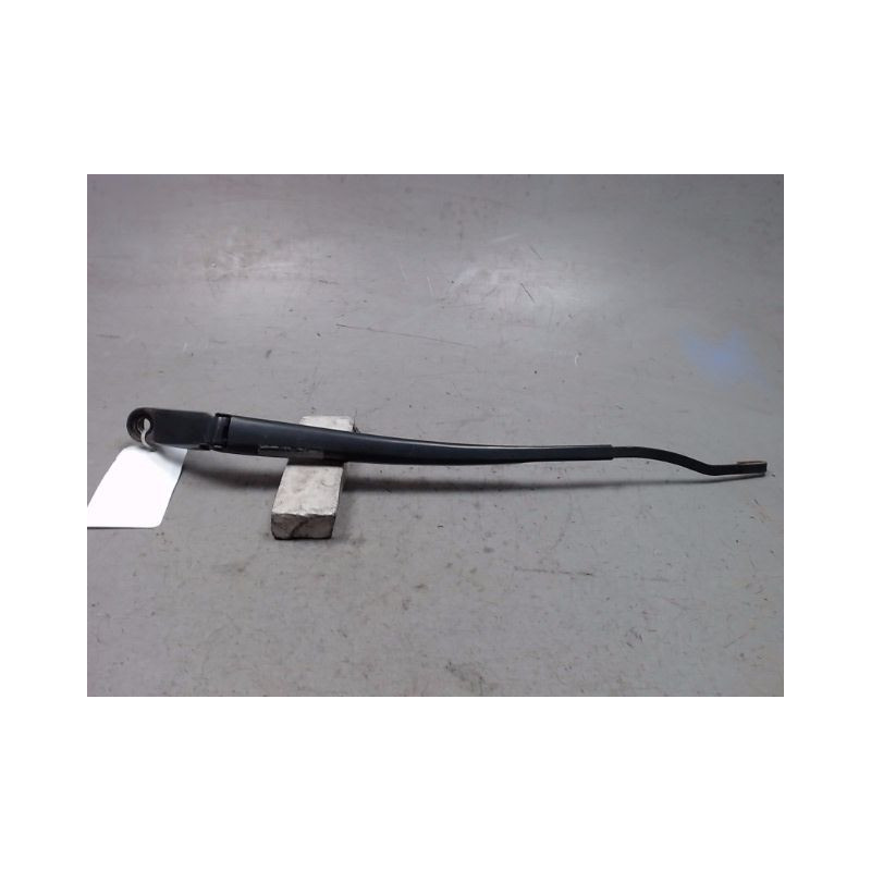 BRAS ESSUIE-GLACE AVANT GAUCHE TOYOTA YARIS -2003