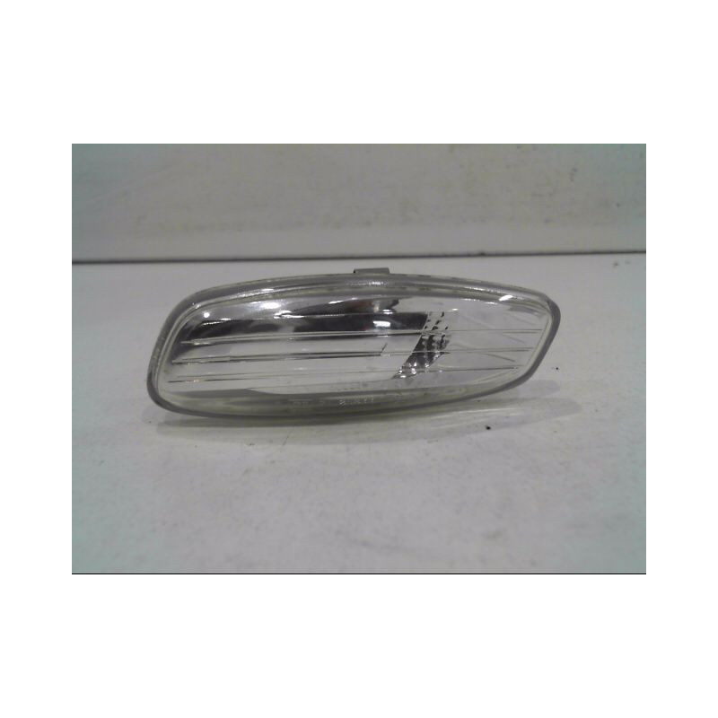 REPETITEUR AILE GAUCHE PEUGEOT 207