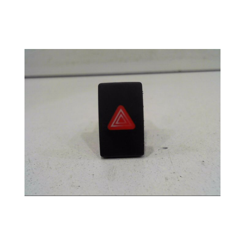BOUTON DE WARNING VOLKSWAGEN GOLF