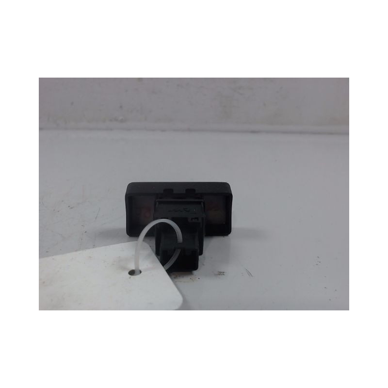 BOUTON DE WARNING NISSAN PIXO