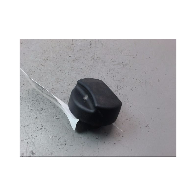 BOUCHON RESERVOIR A CARBURANT OPEL CORSA II Phase 1 (B) 1993-1997