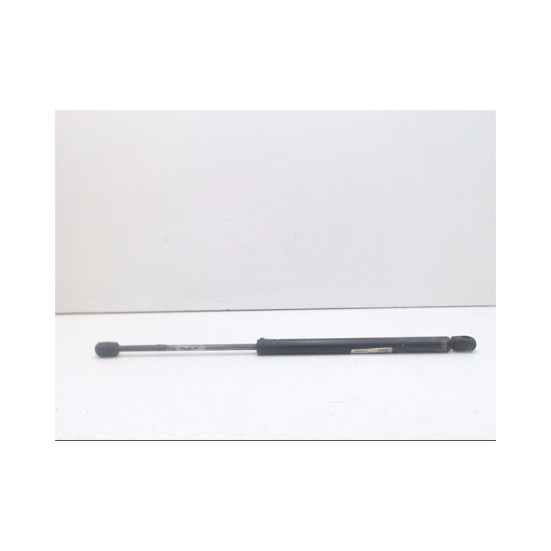 VERIN GAUCHE COFFRE ARRIERE FORD FOCUS 98-04
