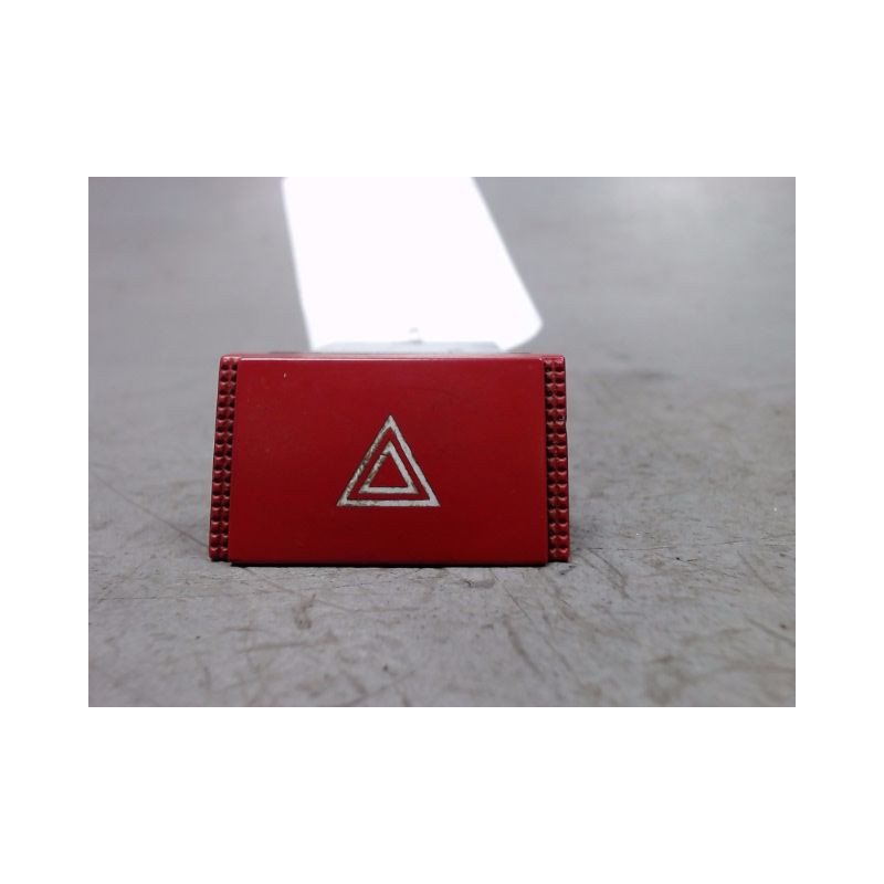BOUTON DE WARNING HYUNDAI GETZ -05