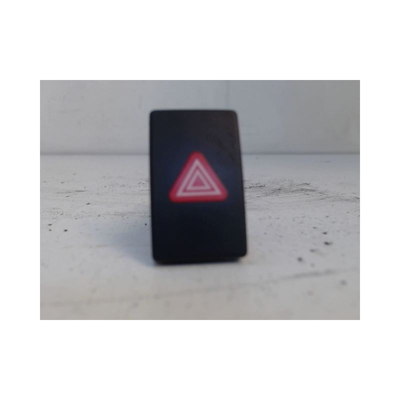 BOUTON DE WARNING VOLKSWAGEN GOLF