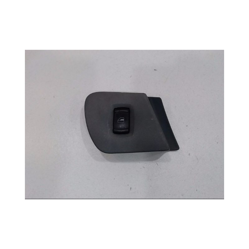 COMMANDE LEVE-GLACE PORTE AVD SKODA OCTAVIA