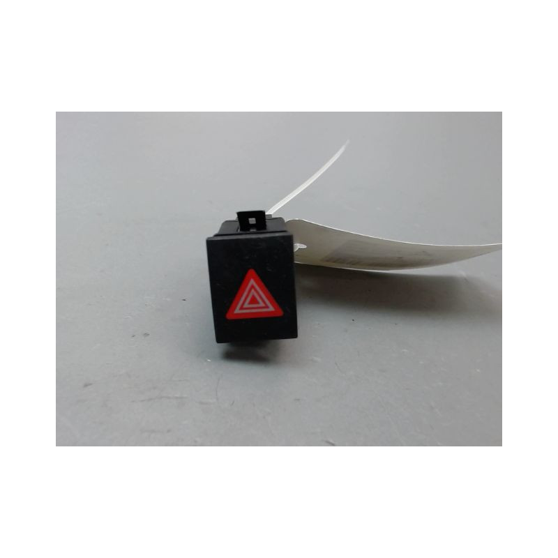 BOUTON DE WARNING VOLKSWAGEN POLO IV Phase 2 (9N) 2005-2009