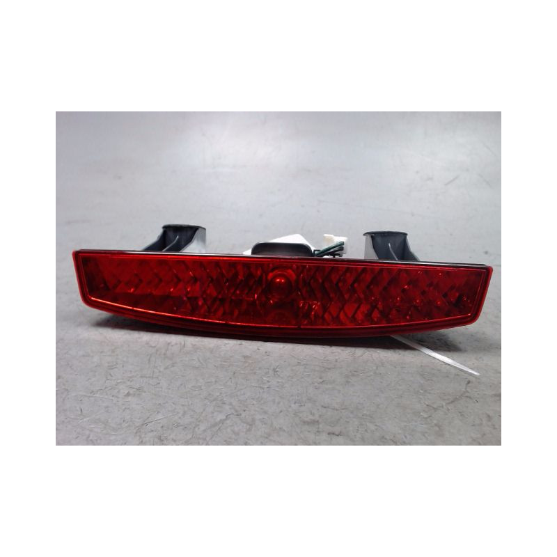 FEUX STOP SUPPLEMENTAIRE KIA RIO 2005-