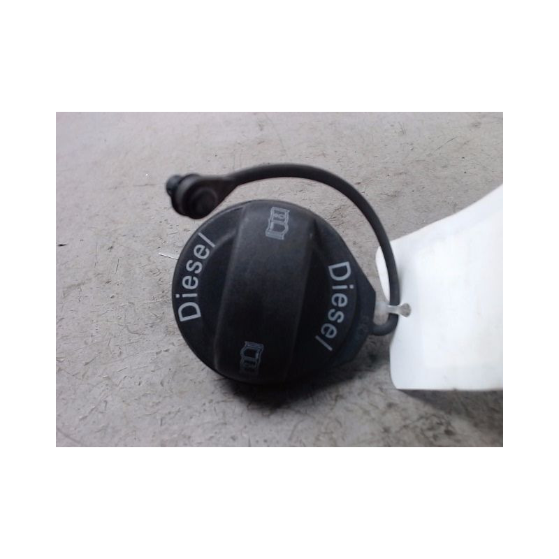 BOUCHON RESERVOIR A CARBURANT VOLKSWAGEN PASSAT 2010-