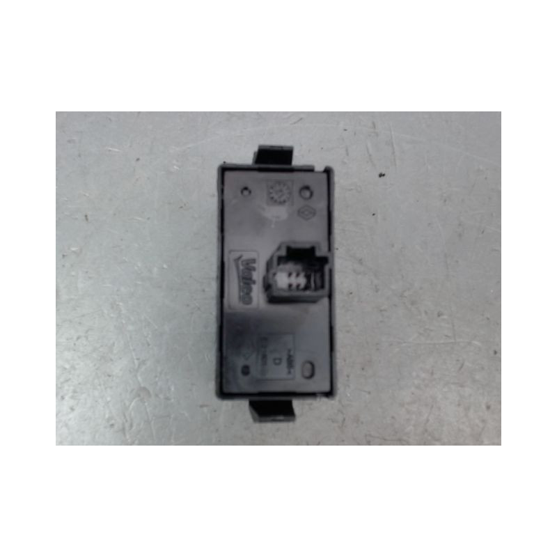 BOUTON DE WARNING RENAULT MEGANE CC 2P III Phase 1 2010-2014