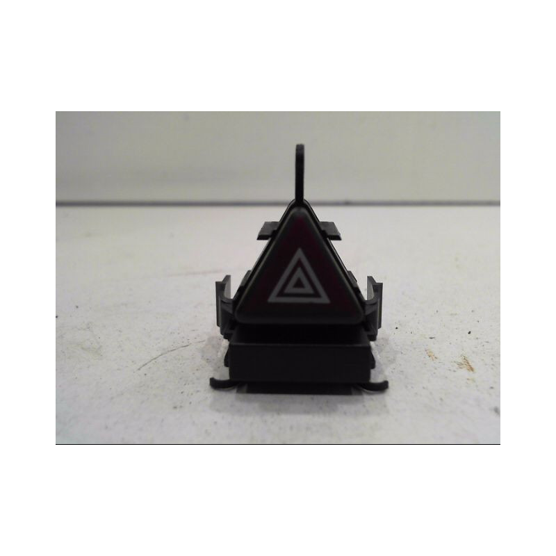 BOUTON DE WARNING MERCEDES CLASSE A