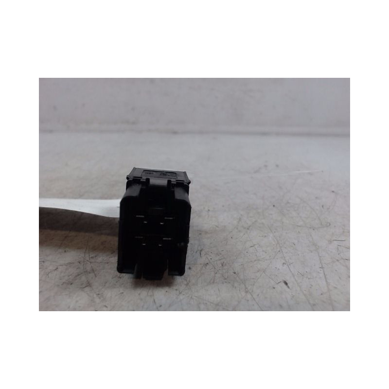 BOUTON DE WARNING VOLKSWAGEN PASSAT 2005-