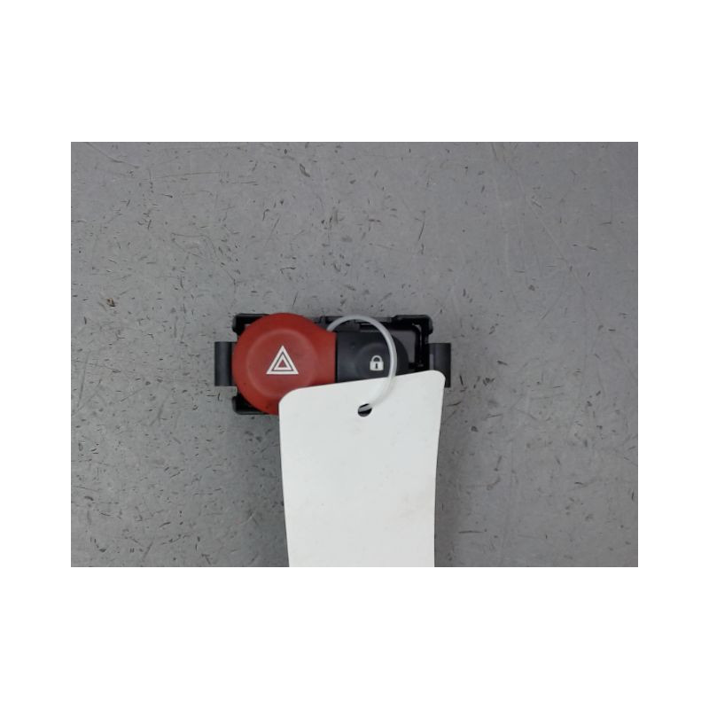 BOUTON DE WARNING RENAULT CLIO III Phase 2 2009-...