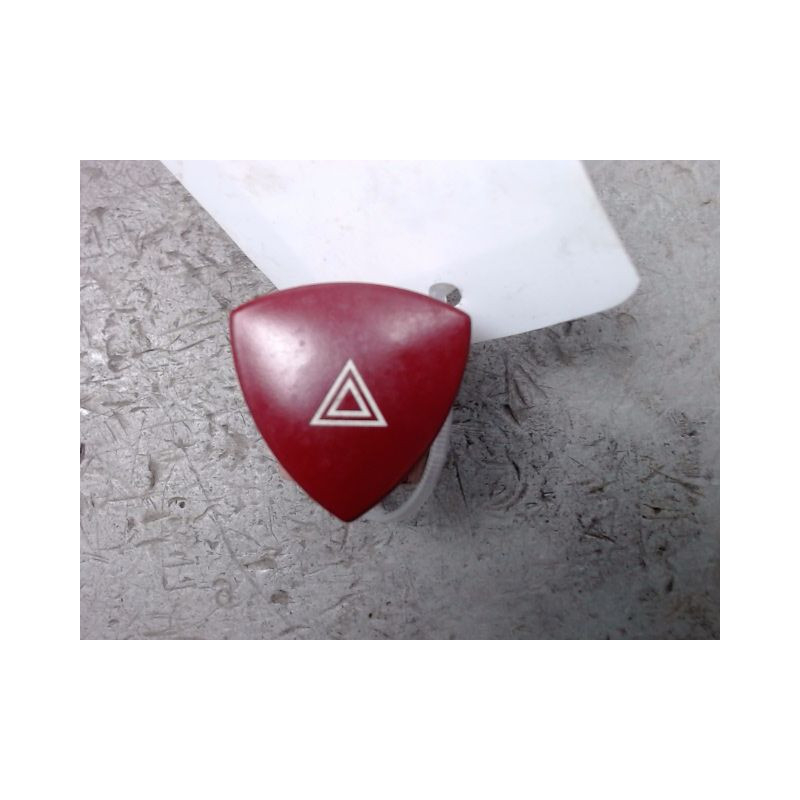 BOUTON DE WARNING PEUGEOT 807