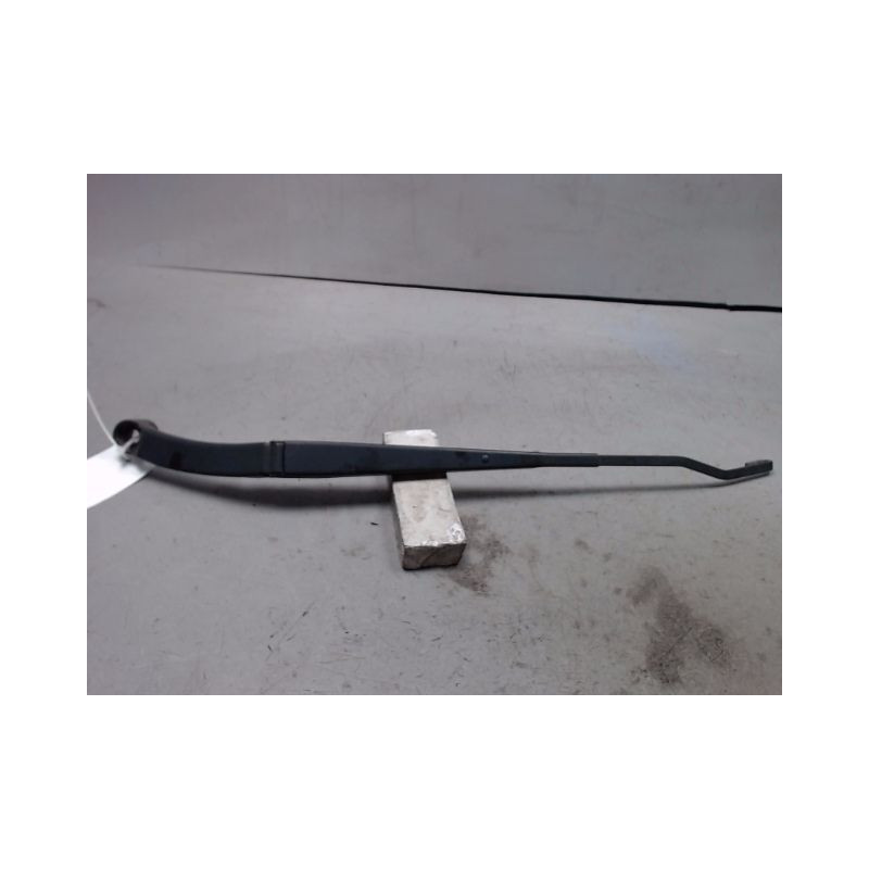 BRAS ESSUIE-GLACE AVANT GAUCHE MITSUBISHI OUTLANDER