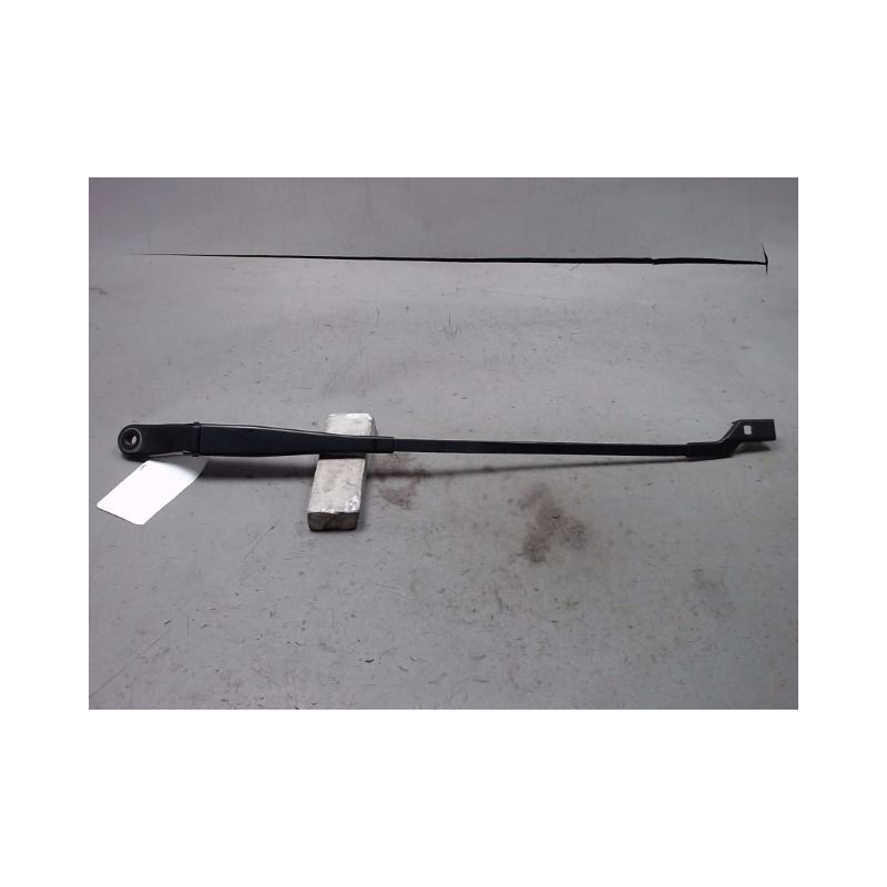 BRAS ESSUIE-GLACE AVANT DROIT PEUGEOT 5008 2009-