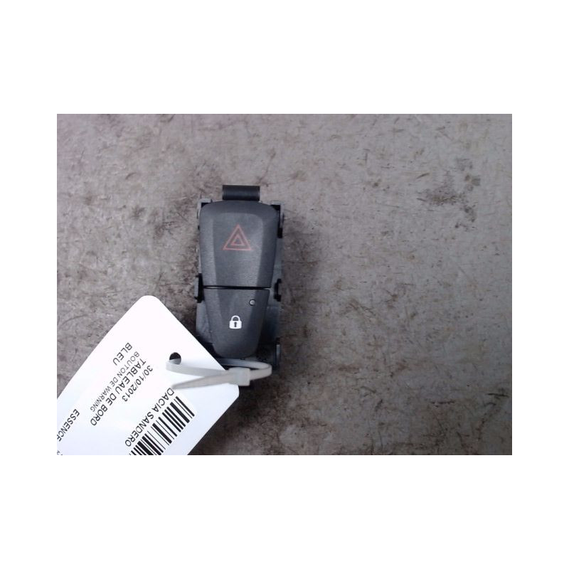 BOUTON DE WARNING DACIA SANDERO 2008-