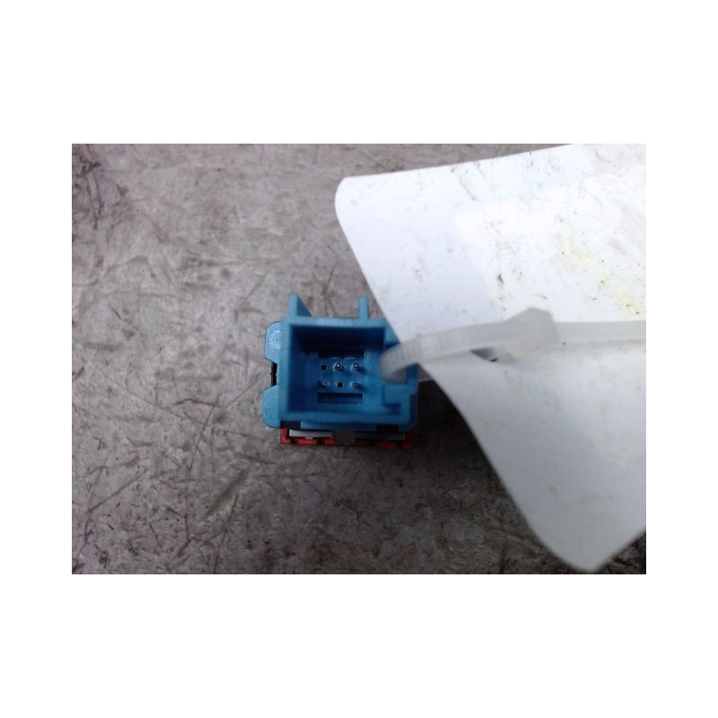 BOUTON DE WARNING VOLKSWAGEN POLO