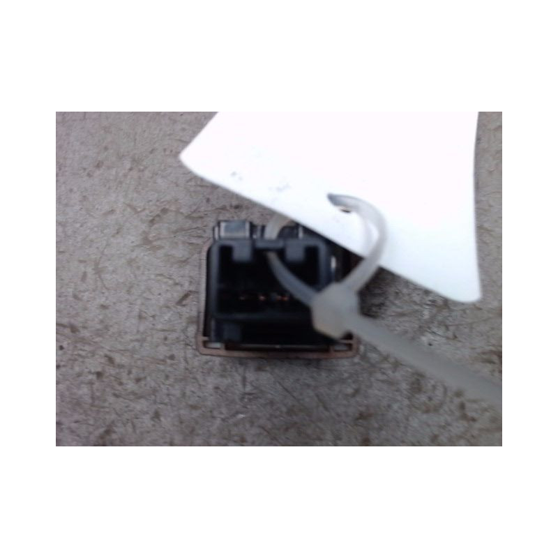 BOUTON DE WARNING NISSAN NOTE