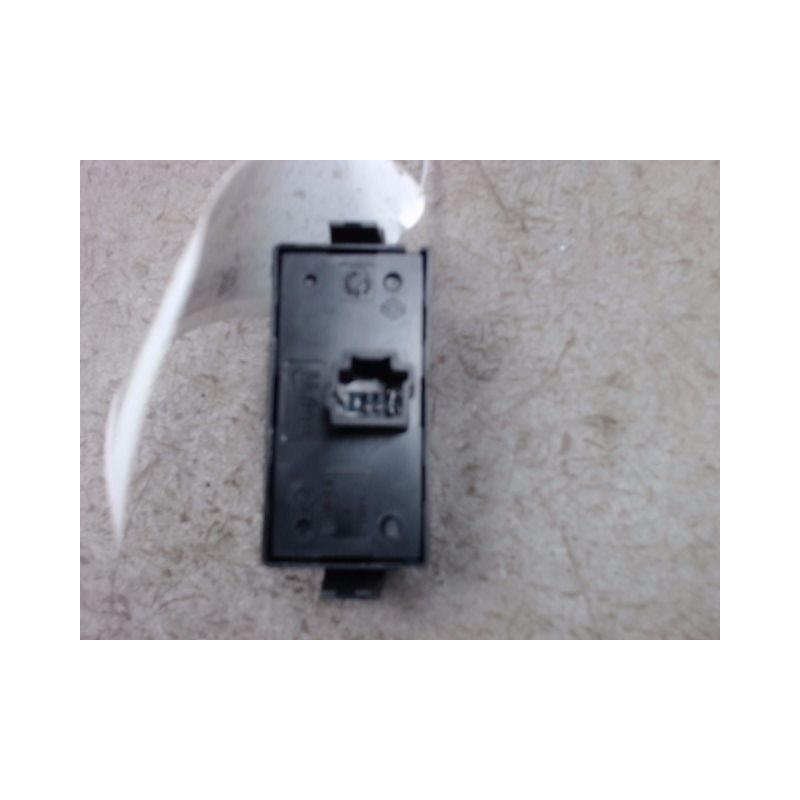 BOUTON DE WARNING DACIA SANDERO