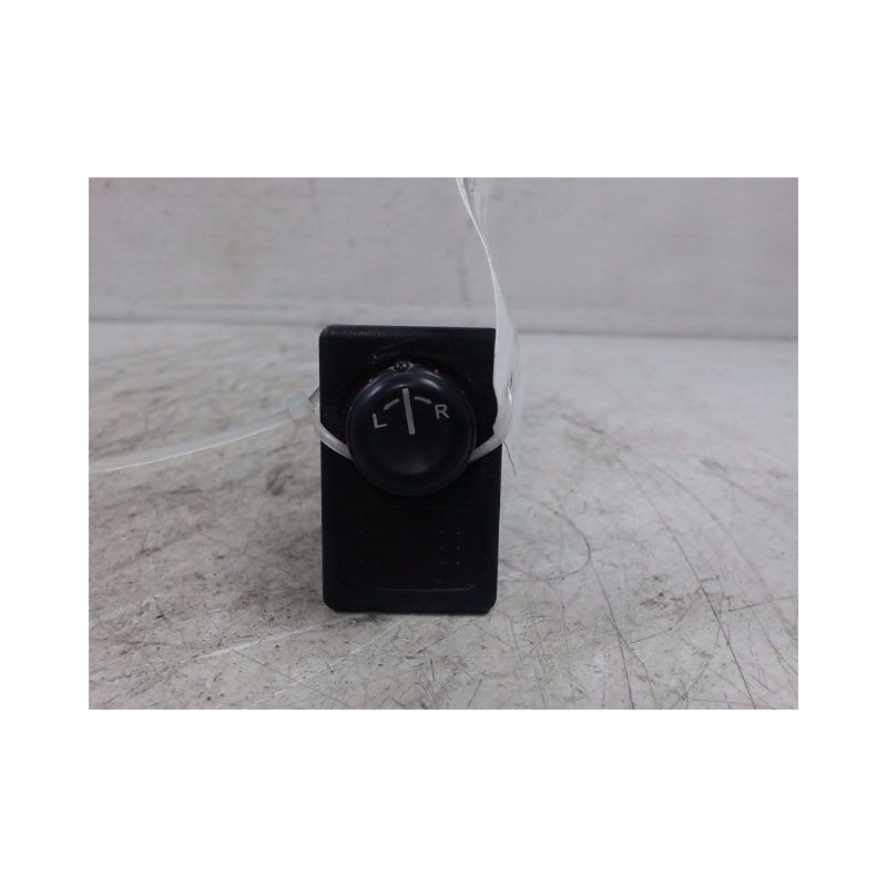 COMMANDE RETROVISSEUR EXTERIEUR ELECTRIQUE NISSAN TERRANO 2002-