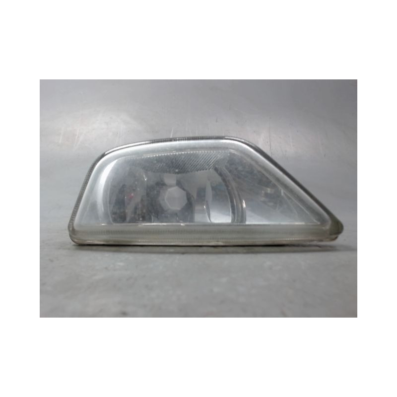 PHARE ANTIBROUILLARD AVANT GAUCHE FORD FOCUS 98-04