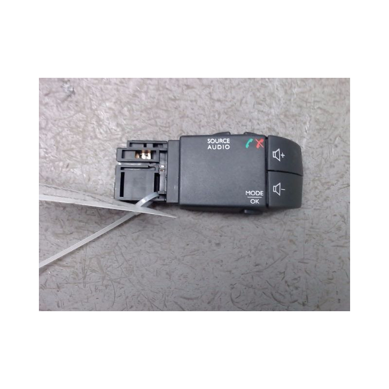 COMMANDE AUTORADIO RENAULT TWINGO