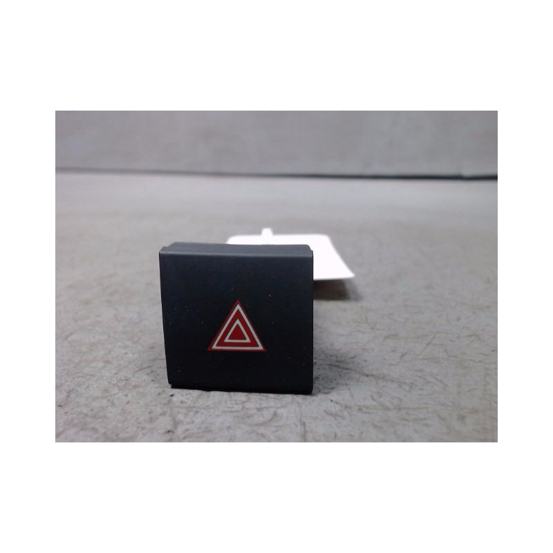 BOUTON DE WARNING PEUGEOT 508 2010-
