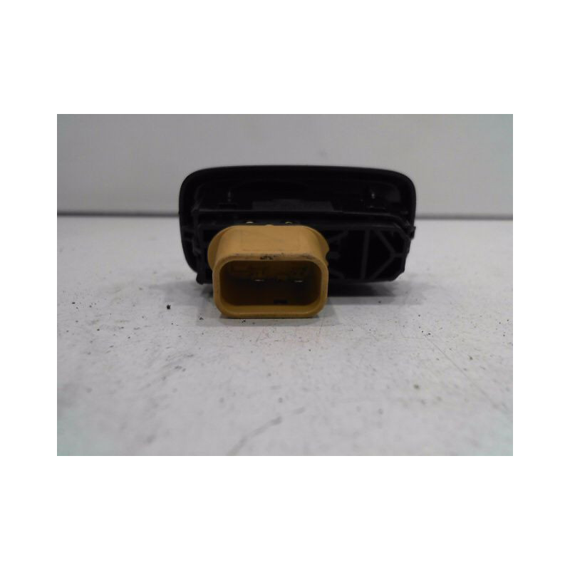 COMMANDE LEVE-GLACE PORTE AVD FORD FIESTA