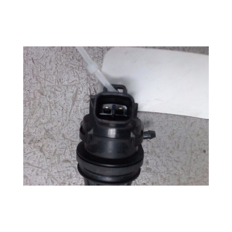 POMPE LAVE-GLACE AVANT TOYOTA IQ 2008-