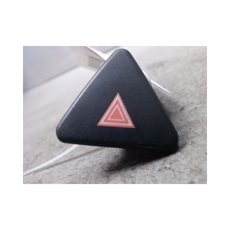 BOUTON DE WARNING FORD FIESTA 02 -05