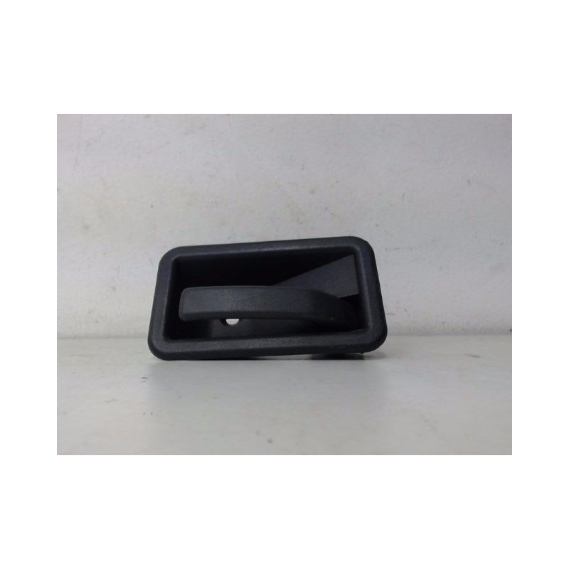 POIGNEE INTERIEURE PORTE AVANT DROIT RENAULT R19