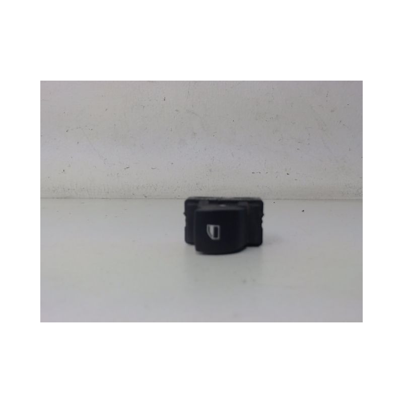 COMMANDE LEVE-GLACE PORTE ARD B.M.W. X3