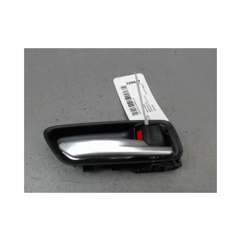 POIGNEE INTERIEURE PORTE AVANT DROIT TOYOTA COROLLA 2004-