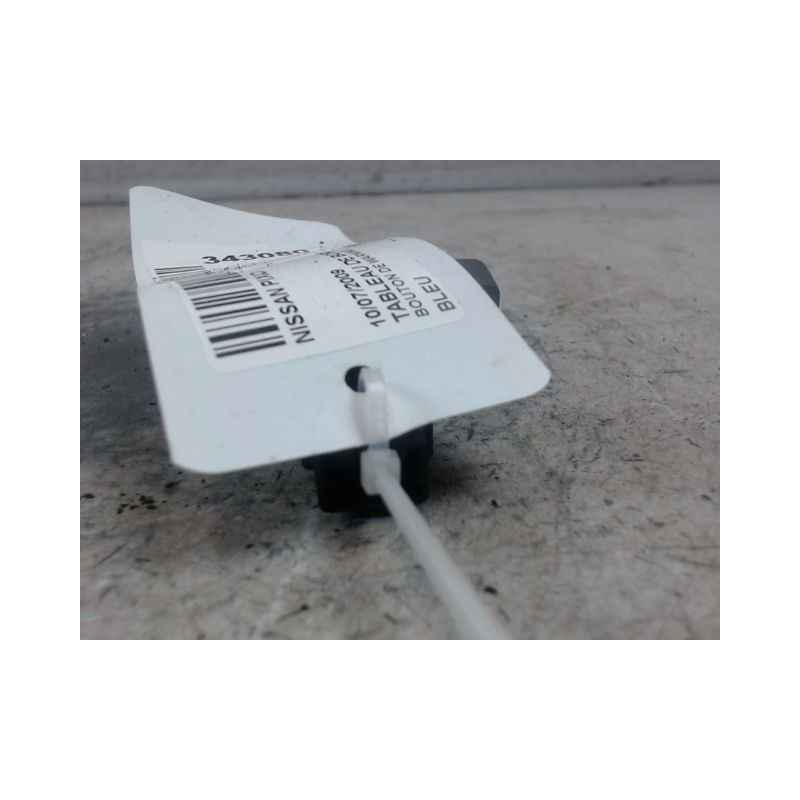 BOUTON DE WARNING NISSAN PIXO