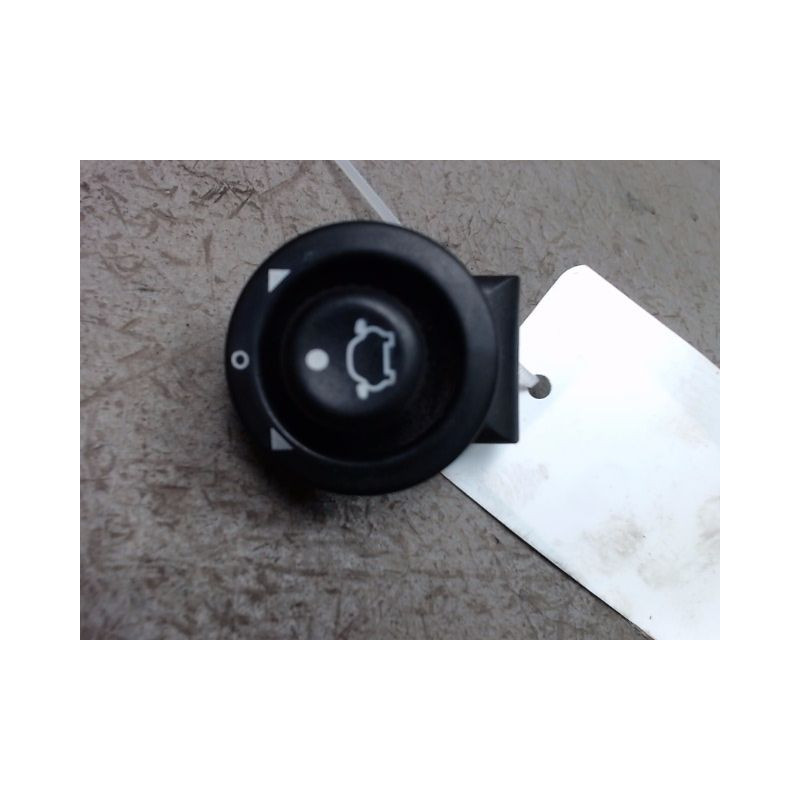 COMMANDE RETROVISSEUR EXTERIEUR ELECTRIQUE FORD FOCUS 98-04