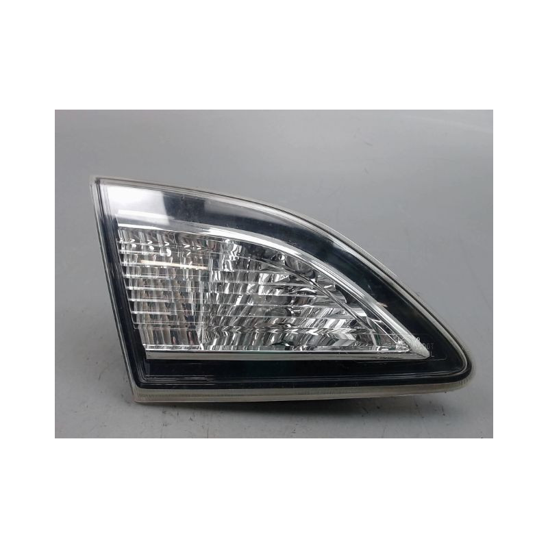 FEU ARRIERE INTERIEUR GAUCHE MAZDA 3 BERL. I PHASE 1 2003-2006